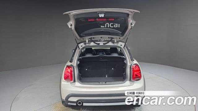 Mini Cooper 2023 — ფოტო 20/20