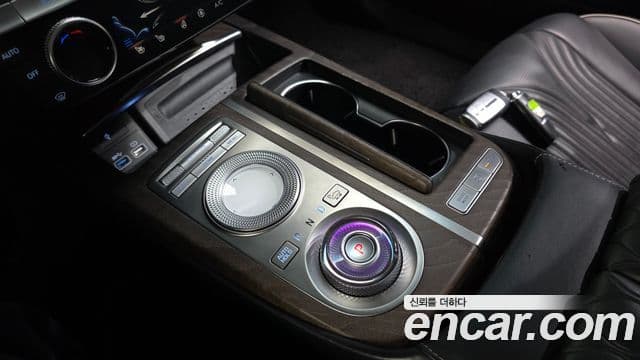 Genesis Electrified G80 2020 — Şəkil 9/20