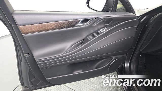 Genesis G80 2020 — ფოტო 21/35