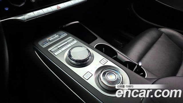 Genesis GV70 2021 — Şəkil 9/20