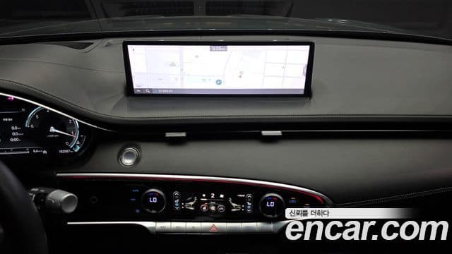 Genesis GV70 2021 — Şəkil 14/20
