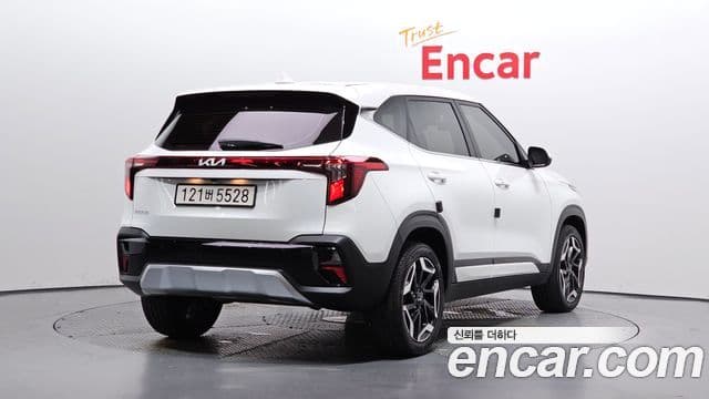 Kia Seltos 2025 — ფოტო 1/20