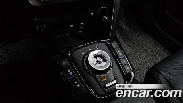 Kia Seltos 2025 — ფოტო 8/20