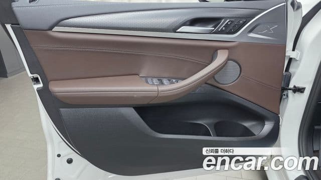 BMW X4 2025 — ფოტო 23/31