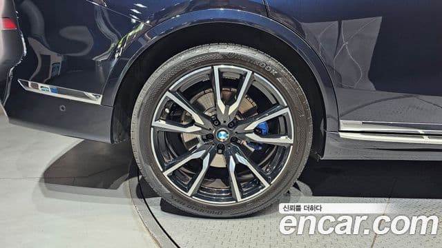 BMW X7 2021 — фото 4 из 20