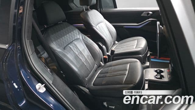 BMW X7 2021 — ფოტო 11/20