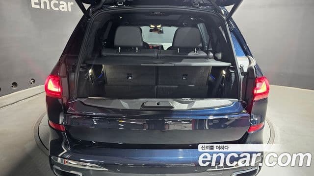 BMW X7 2021 — Photo 20/33