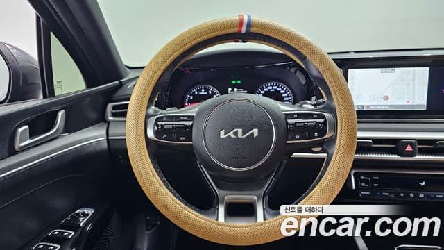 Kia K5 2021 — Şəkil 13/20