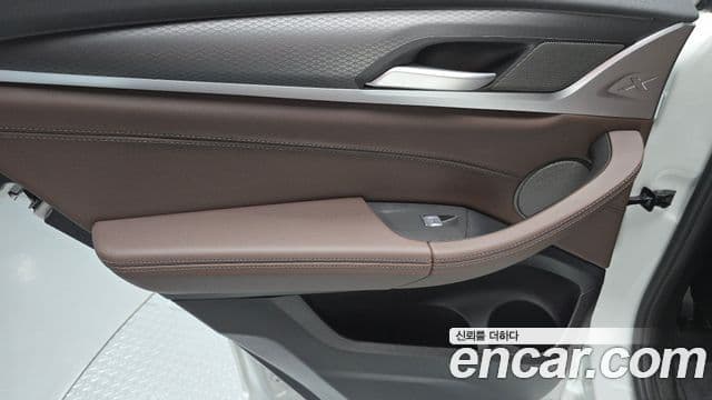 BMW X4 2025 — Photo 13/31
