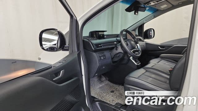 Hyundai Staria 2022 — ფოტო 10/20