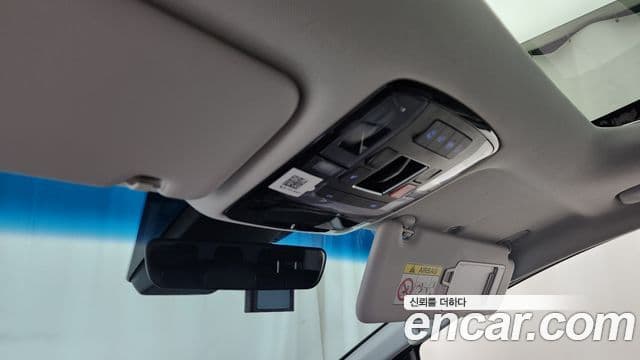 Hyundai Staria 2022 — ფოტო 17/20