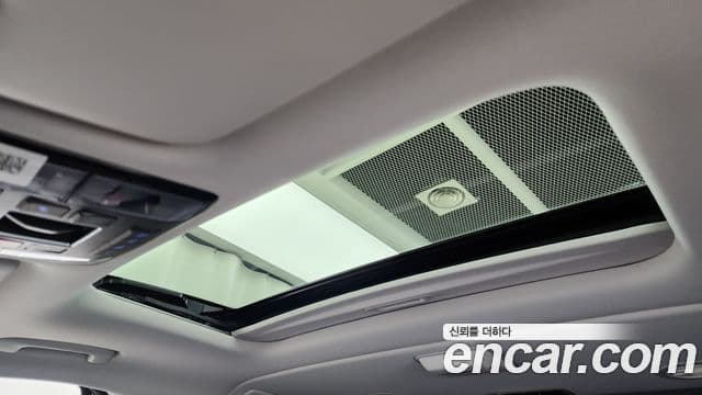 Hyundai Staria 2022 — ფოტო 18/20