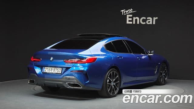 BMW 8 Series 2020 — Şəkil 20/31