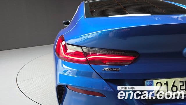 BMW 8 Series 2020 — Şəkil 7/31