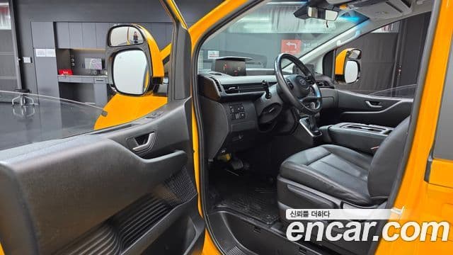Hyundai Staria 2023 — Şəkil 10/20