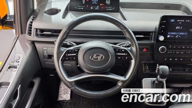 Hyundai Staria 2023 — Şəkil 13/20