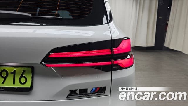 BMW X5M 2025 — Photo 27/32
