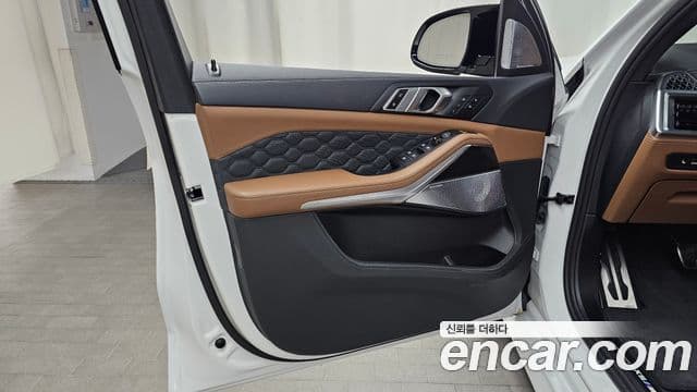 BMW X5M 2025 — Photo 30/32