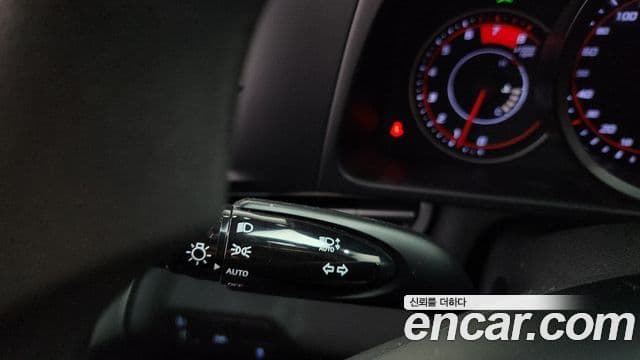 Hyundai The New Avante Hybrid 2021 — ფოტო 20/30