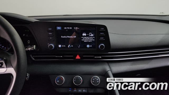 Hyundai The New Avante Hybrid 2021 — ფოტო 8/30