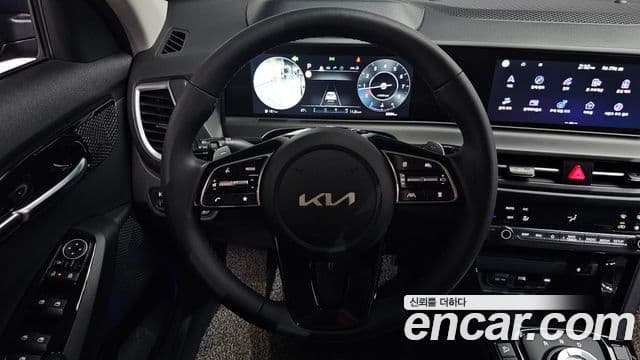 Kia Seltos 2024 — ფოტო 13/20