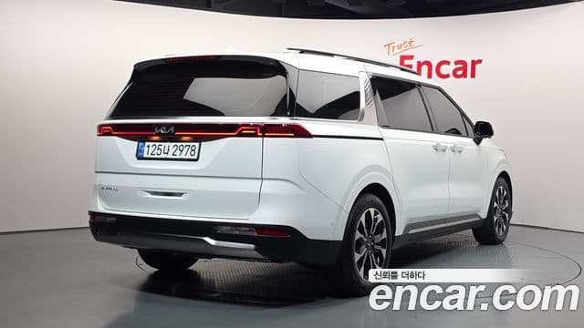 Kia Carnival 2023 — Şəkil 1/20
