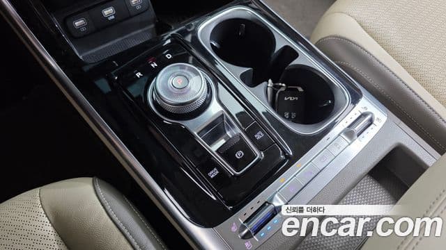 Kia Carnival 2023 — Şəkil 7/20
