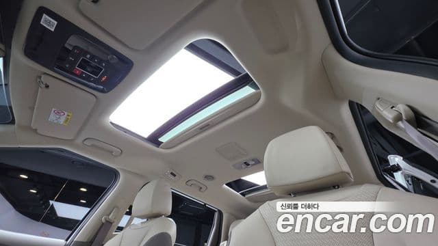 Kia Carnival 2023 — Şəkil 10/20