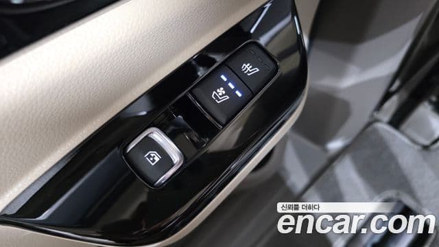 Kia Carnival 2023 — Şəkil 16/20