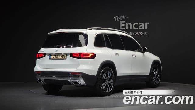Mercedes-Benz GLB-Class 2021 — Şəkil 2/20