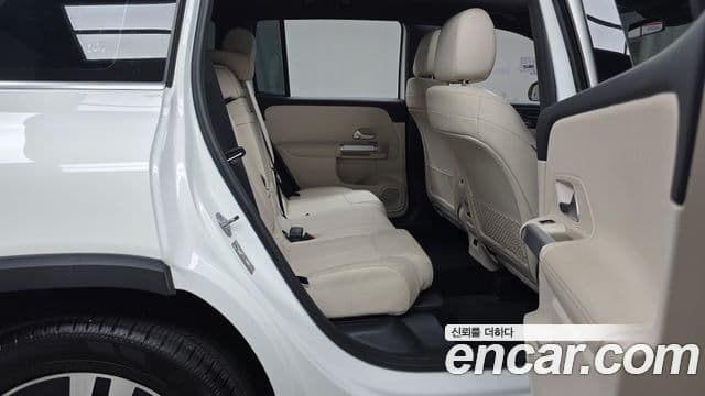 Mercedes-Benz GLB-Class 2021 — Şəkil 11/20