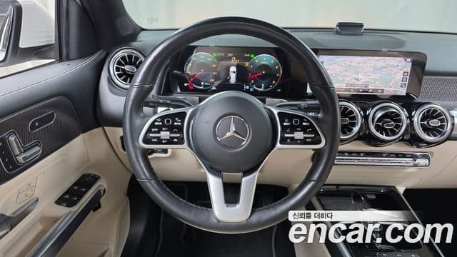 Mercedes-Benz GLB-Class 2021 — Şəkil 15/20