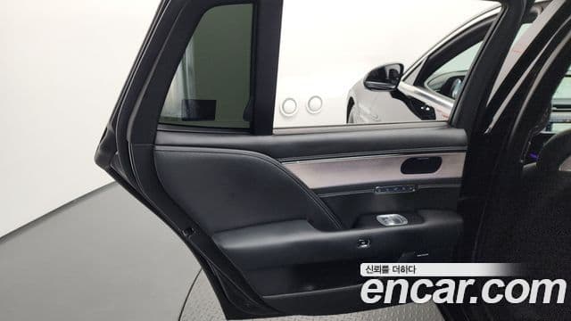 Genesis G90 2023 — Photo 22/37