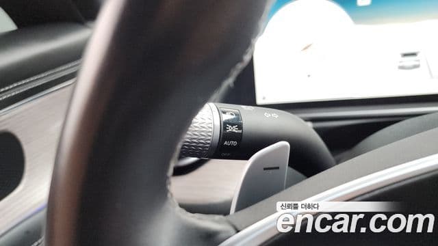 Genesis G90 2023 — Photo 13/37