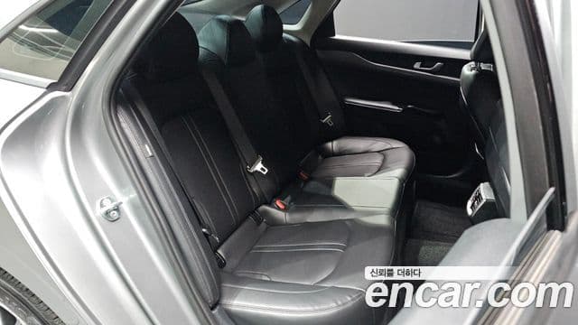 Kia K5 2022 — Şəkil 17/20