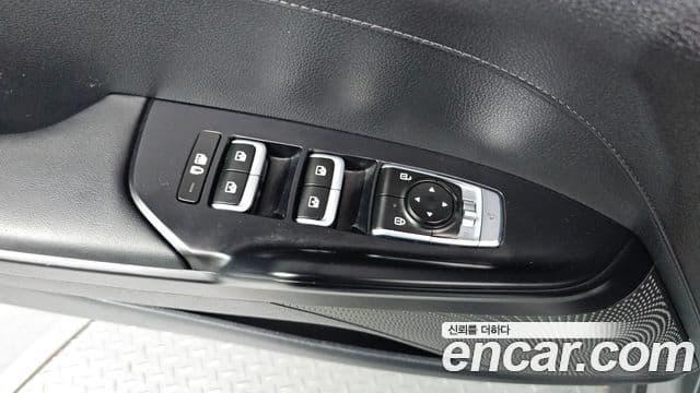Kia K5 2022 — Şəkil 19/32