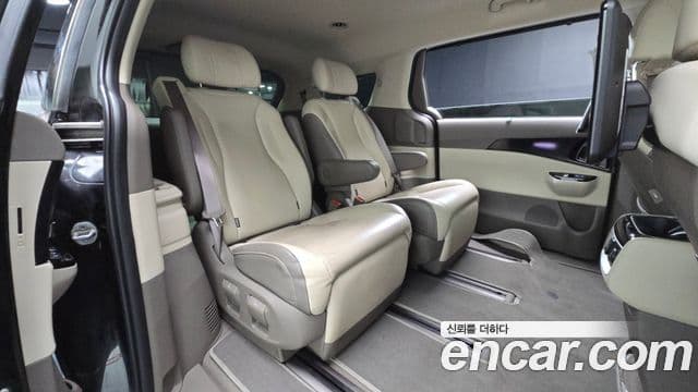 Kia Carnival 2022 — Şəkil 12/20