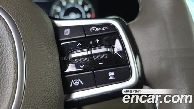 Kia Carnival 2022 — Şəkil 18/20