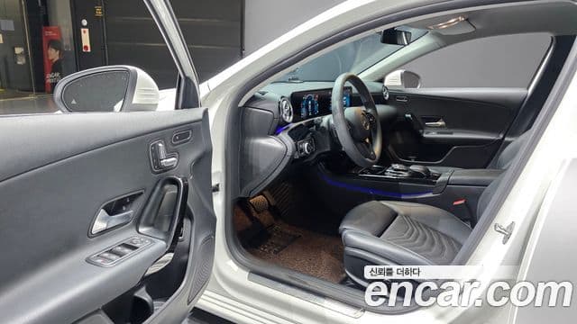 Mercedes-Benz A-Class 2020 — ფოტო 10/20