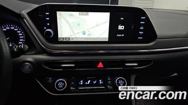 Hyundai Sonata 2021 — ფოტო 13/20