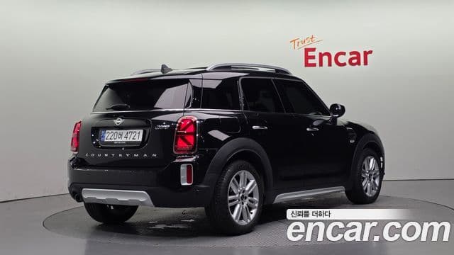 Mini Cooper Countryman 2023 — ფოტო 2/20