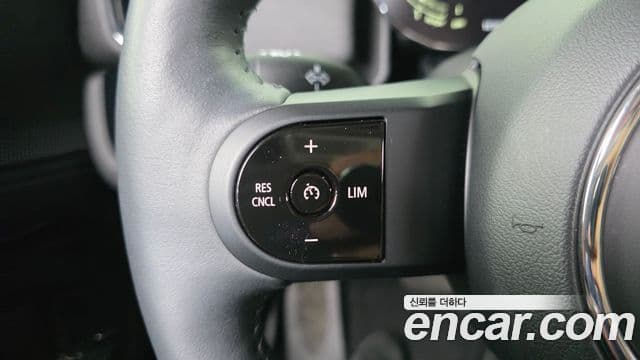 Mini Cooper Countryman 2023 — ფოტო 17/20