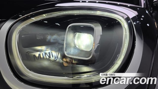 Mini Cooper Countryman 2023 — Photo 32/38