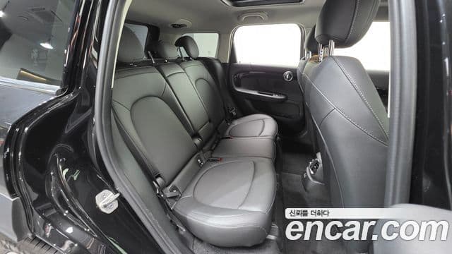 Mini Cooper Countryman 2023 — Photo 18/38
