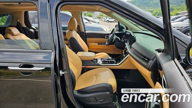 Kia Carnival 2023 — Şəkil 11/20
