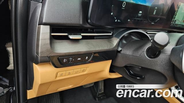 Kia Carnival 2023 — Şəkil 16/20