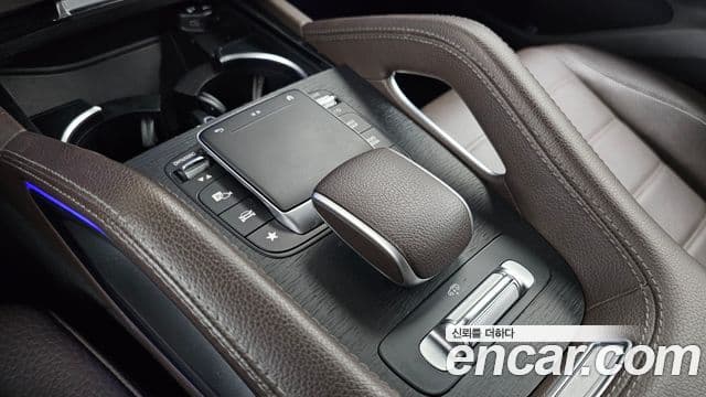 Mercedes-Benz GLS-Class 2022 — Photo 28/34