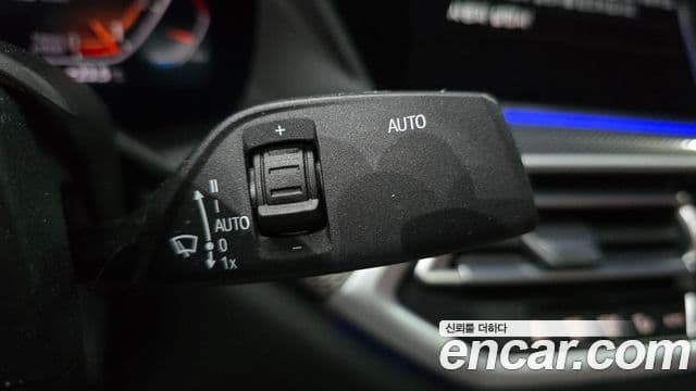 BMW X6 2021 — Photo 25/29