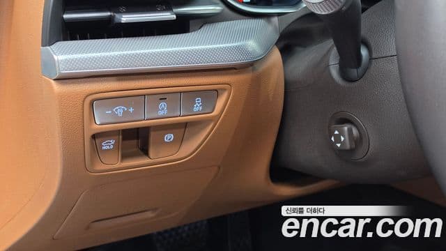 Genesis Electrified G80 2022 — ფოტო 15/20