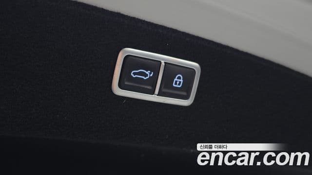 Genesis Electrified G80 2022 — ფოტო 17/20